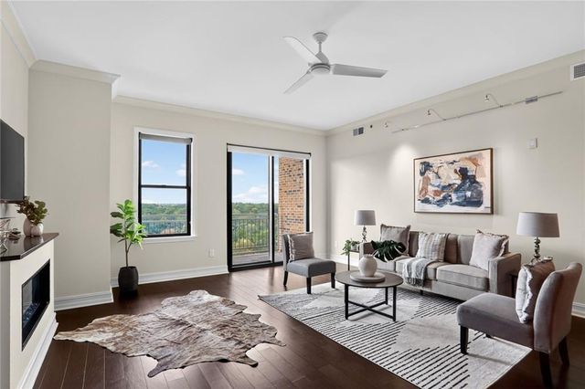 2233 Peachtree Road NE 1202, Atlanta, GA 30309