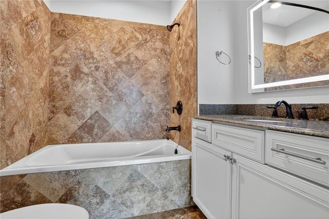 2233 Peachtree Road NE 1202, Atlanta, GA 30309