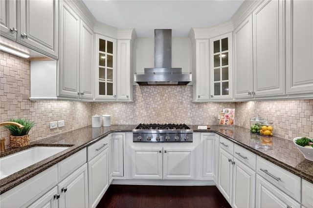 2233 Peachtree Road NE 1202, Atlanta, GA 30309