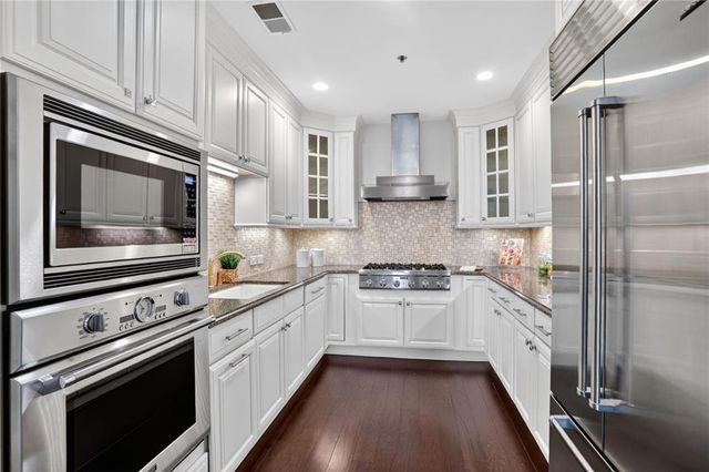 2233 Peachtree Road NE 1202, Atlanta, GA 30309