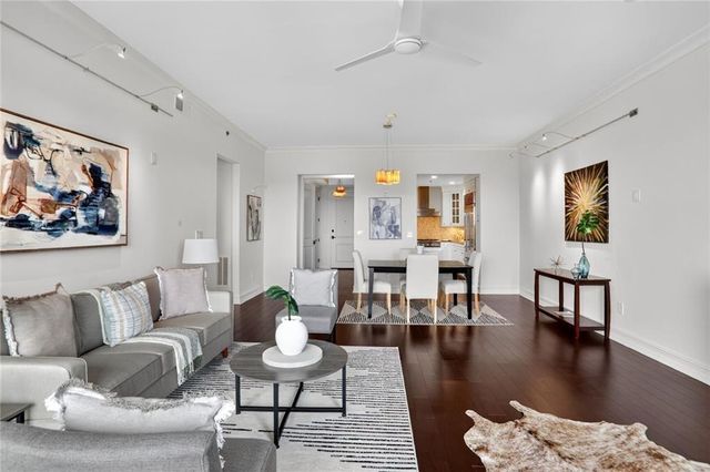 2233 Peachtree Road NE 1202, Atlanta, GA 30309