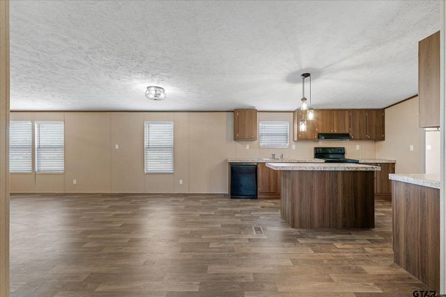 350 Second, Point, TX 75472