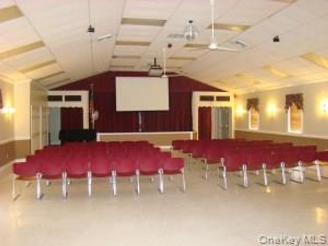 405 Woodbridge Drive D, Ridge, NY 11961