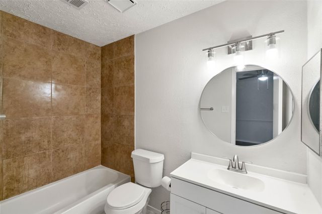 11111 Drakeland Drive, Humble, TX 77396