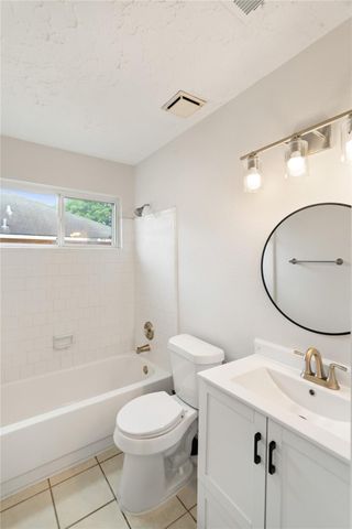 11111 Drakeland Drive, Humble, TX 77396