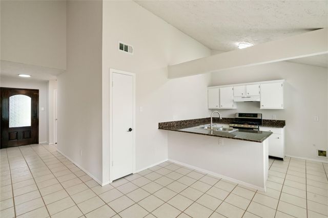 11111 Drakeland Drive, Humble, TX 77396