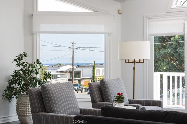 212 Kings Place, Newport Beach, CA 92663