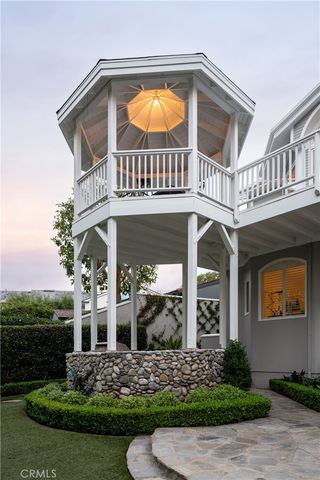 212 Kings Place, Newport Beach, CA 92663