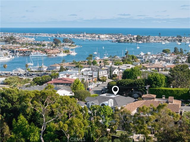 212 Kings Place, Newport Beach, CA 92663