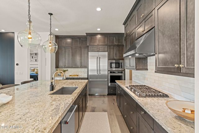 17232 W MOUNTAINAIR Street, Surprise, AZ 85388