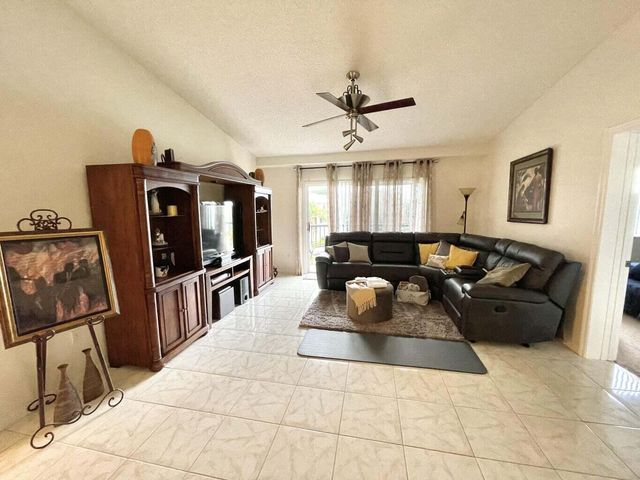 300 CRESTWOOD Court N 309, Royal Palm Beach, FL 33411