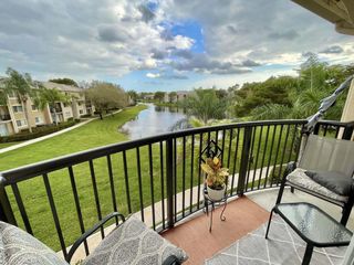 300 CRESTWOOD Court N 309, Royal Palm Beach, FL 33411