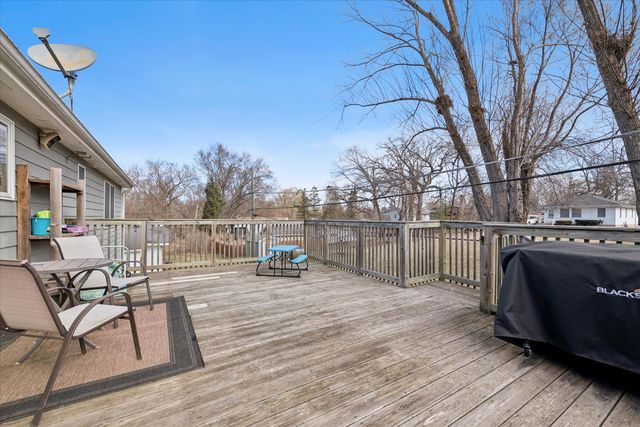 26775 N Ada Street N, Wauconda, IL 60084