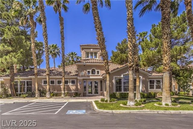 251 South Green Valley Parkway 2722, Henderson, NV 89012