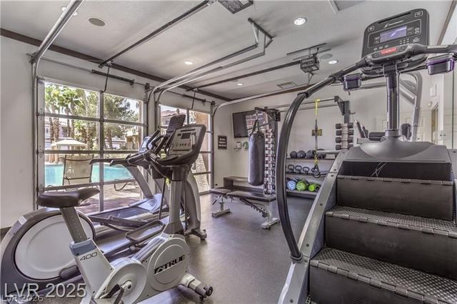 251 South Green Valley Parkway 2722, Henderson, NV 89012