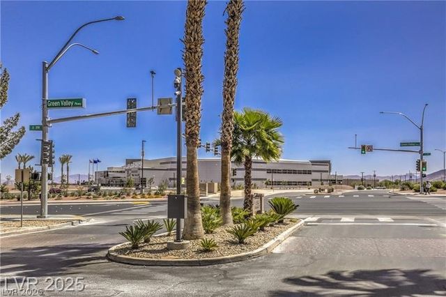 251 South Green Valley Parkway 2722, Henderson, NV 89012