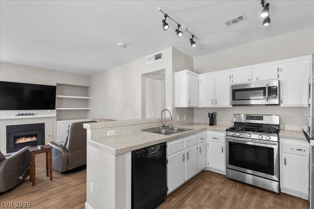 251 South Green Valley Parkway 2722, Henderson, NV 89012