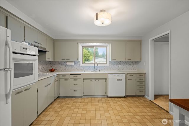 415 W Street SE, Tumwater, WA 98501