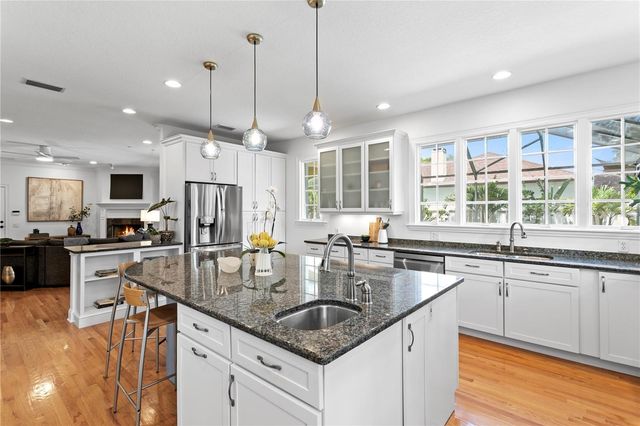 4115 W BARCELONA STREET, Tampa, FL 33629