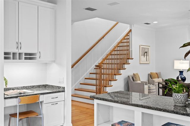 4115 W BARCELONA STREET, Tampa, FL 33629