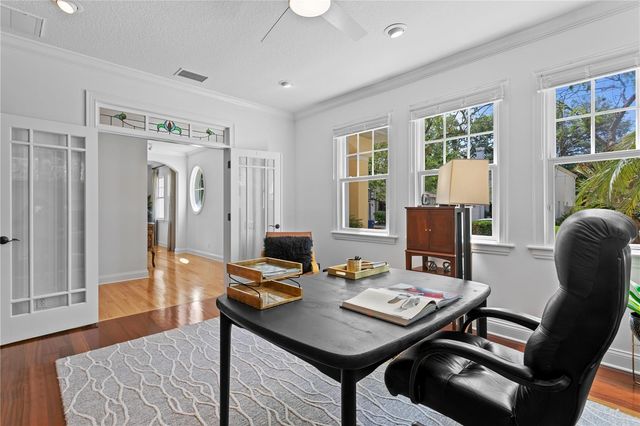 4115 W BARCELONA STREET, Tampa, FL 33629