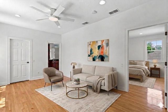 4115 W BARCELONA STREET, Tampa, FL 33629