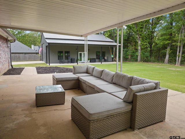 122 County Road 4226, Mt Pleasant, TX 75455