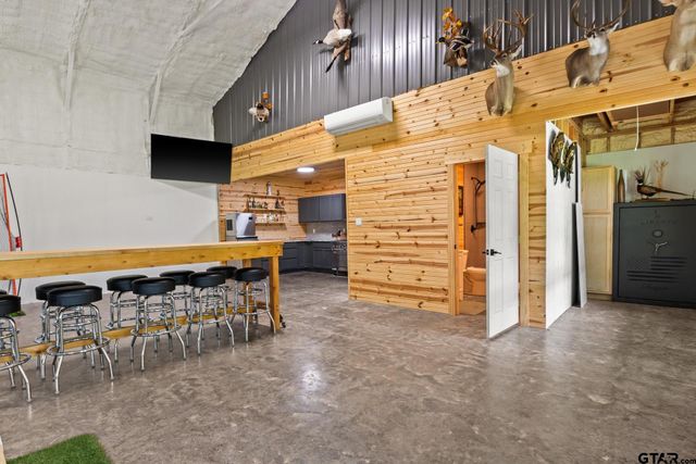 122 County Road 4226, Mt Pleasant, TX 75455