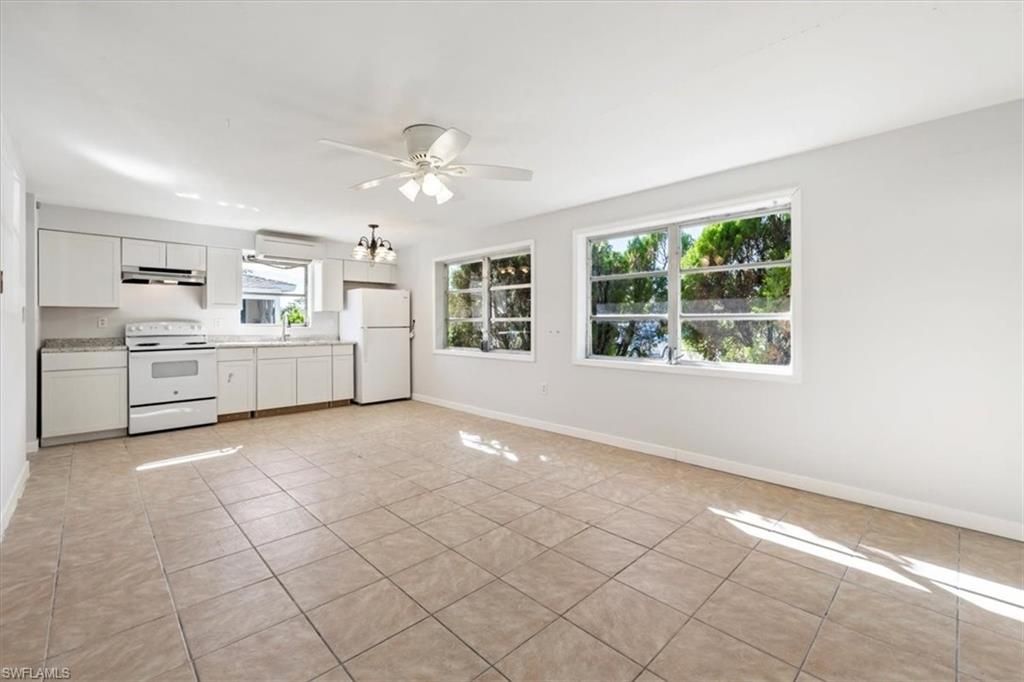 681/683 95th AVE N, NAPLES, FL 34108 — photo 5
