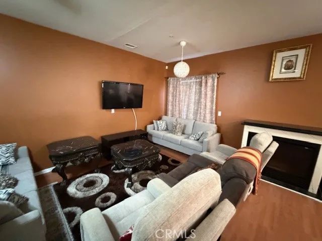 9300 Burnet 122, North Hills, CA 91343