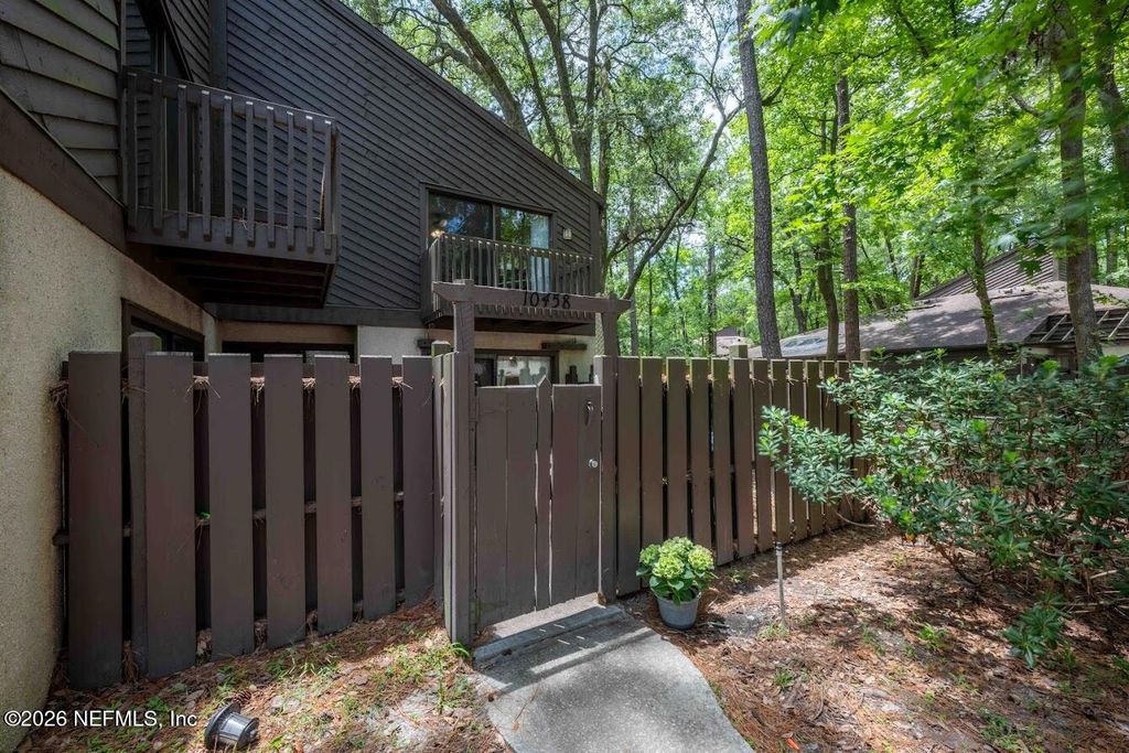 10458 BIG TREE Circle E, Jacksonville, FL 32257