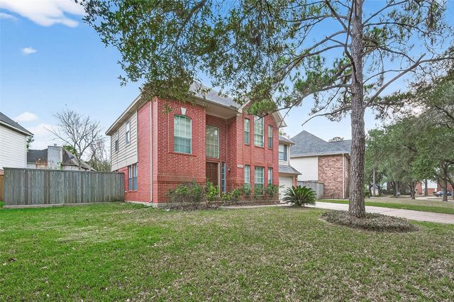 1343 Edenderry Lane, Sugar Land, TX 77459