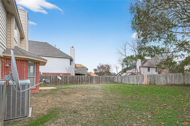 1343 Edenderry Lane, Sugar Land, TX 77459