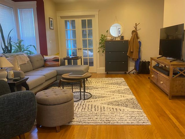 35 Pinckney Street 1, Somerville, MA 02145