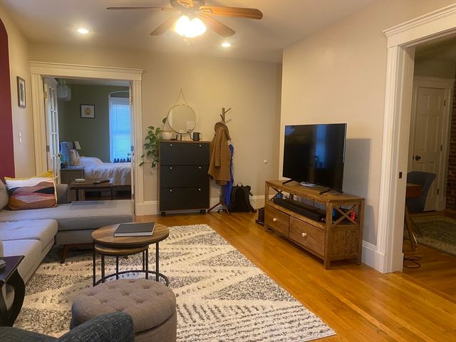 35 Pinckney Street 1, Somerville, MA 02145