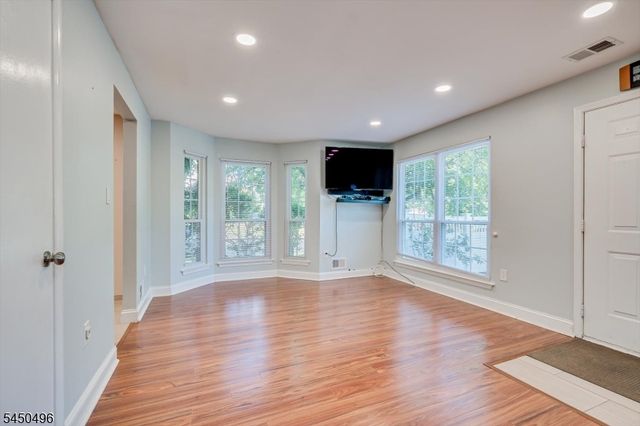 73 Goodwin Dr, North Brunswick Twp., NJ 08902