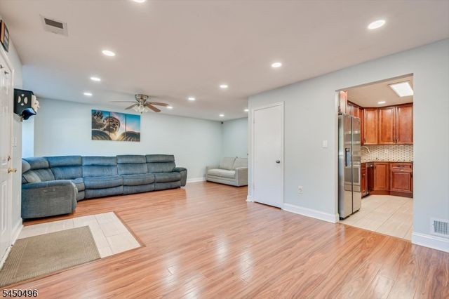 73 Goodwin Dr, North Brunswick Twp., NJ 08902