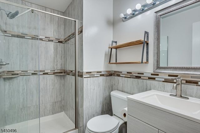 73 Goodwin Dr, North Brunswick Twp., NJ 08902