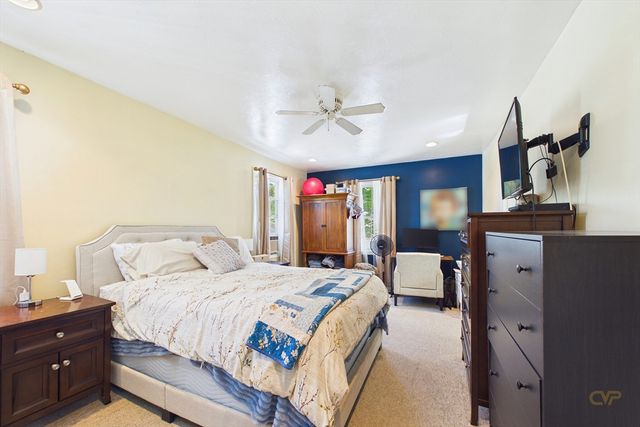 26 Briercliffe Rd, Fairhaven, MA 02719