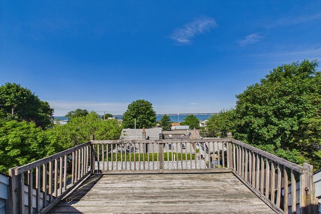 26 Briercliffe Rd, Fairhaven, MA 02719