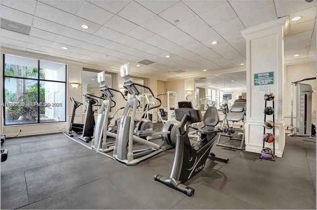 5700 Collins Ave 3H, Miami Beach, FL 33140