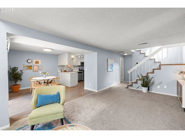 225 CERVANTES Cir, Lake Oswego, OR 97035