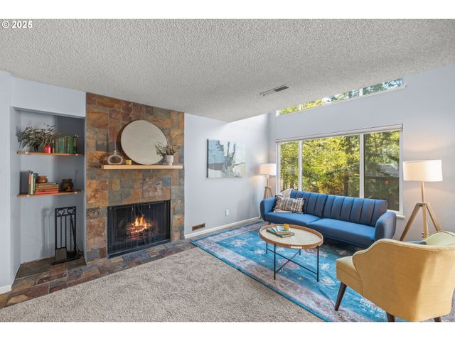 225 CERVANTES Cir, Lake Oswego, OR 97035