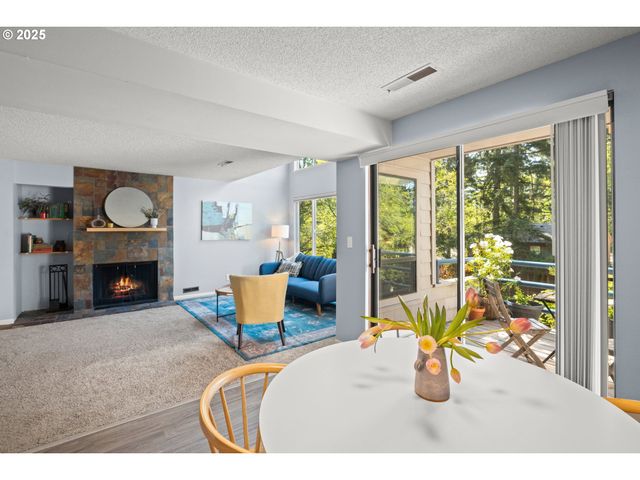 225 CERVANTES Cir, Lake Oswego, OR 97035