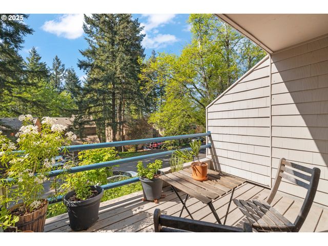 225 CERVANTES Cir, Lake Oswego, OR 97035
