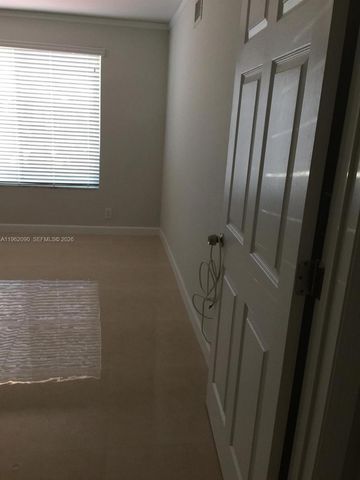 5901 SW 45th St 1, Miami, FL 33155