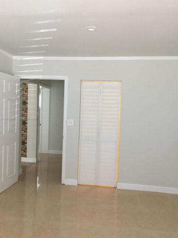 5901 SW 45th St 1, Miami, FL 33155