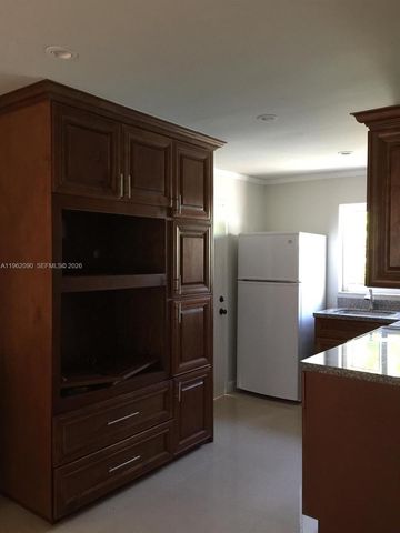 5901 SW 45th St 1, Miami, FL 33155