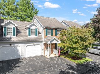 93 Fairway Drive 93, Tewksbury, MA 01876