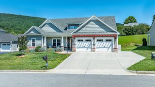 5681 Sullivan LN, Roanoke, VA 24012